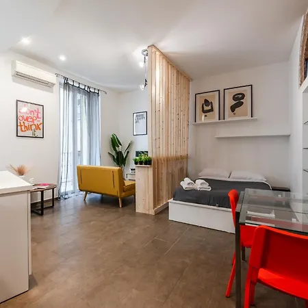 Cozy Boutique In Porta Venezia 아파트 *